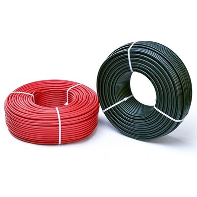 Sistema de energía solar Cable PV con fusible 1500V DC 30A Impermeable IP65 PPO aislamiento y cobre enlatado en el contacto