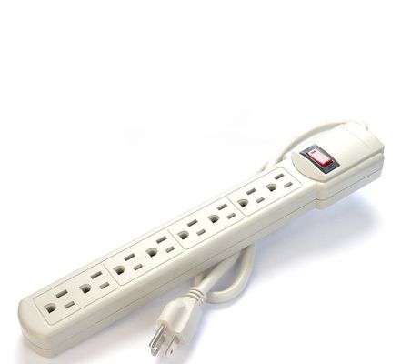 Residencial / de uso general de la norma estadounidense ETL de la banda de alimentación portátil 8 toma para electrodomésticos en y red N / A