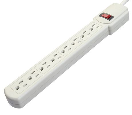 Residencial / de uso general de la norma estadounidense ETL de la banda de alimentación portátil 8 toma para electrodomésticos en y red N / A