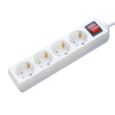 Correa de alimentación estándar de la UE con 4 tomas de corriente Proteger el interruptor de sobretensiones USB A Puertos de salida H05VV-F 3x1.25MM2 Cable y conector de 3 pines del Reino Unido