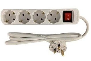 Correa de alimentación estándar de la UE con 4 tomas de corriente Proteger el interruptor de sobretensiones USB A Puertos de salida H05VV-F 3x1.25MM2 Cable y conector de 3 pines del Reino Unido
