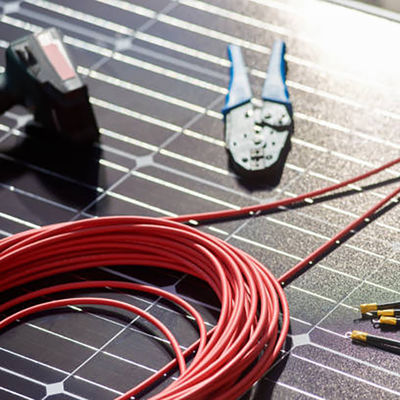 Cables solares fotovoltaicos y separadores de 1 a 3 con conector PV004 con protección UV