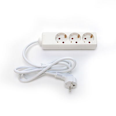 Protector de sobretensiones de 220V Euro para reingeniería de software 3 tomas de corriente 6 pies de cable de alimentación y soporte personalizado