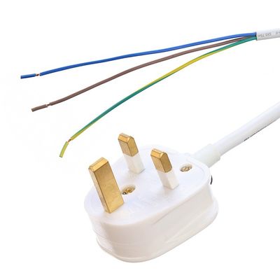 Material de chaqueta de PVC de extremo abierto Recableable de 3 puntas de cable de alimentación de CA para computadoras portátiles Extensión de plomo Reino Unido Personalizable 1,5 M de longitud