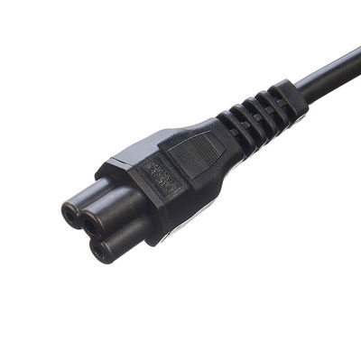 Comercial 3 Pin 16A Enchufe C5 Conector de trébol Negro Italia Cordón de extensión estándar Leads IMQ Cordón de alimentación H05vv-f 3g 0.75mm2