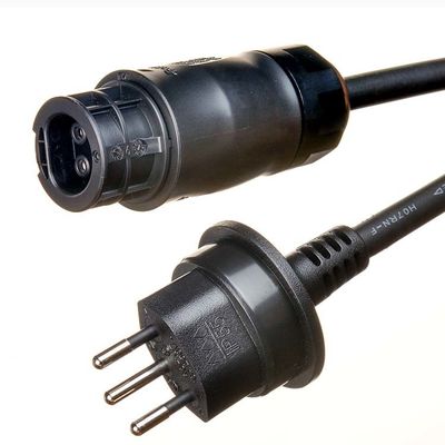 Cable de extensión Schuko de longitud personalizada con material aislante de caucho y conector BC05 IP68 para microinversor modelo