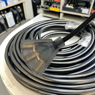 Enchufe 3pin y NEMA Tipo de extremo femenino para exteriores 3 puntas 13 Amp 12/3 SJTW Cordón de extensión negro múltiple con luz