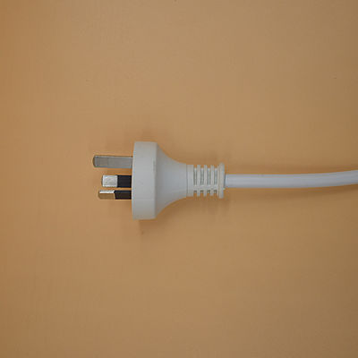 Cordón de alimentación AC Estándar australiano AU 3-Pin Plug longitud personalizada Cordón de extensión de alimentación de plomo blanco Corriente nominal 5A
